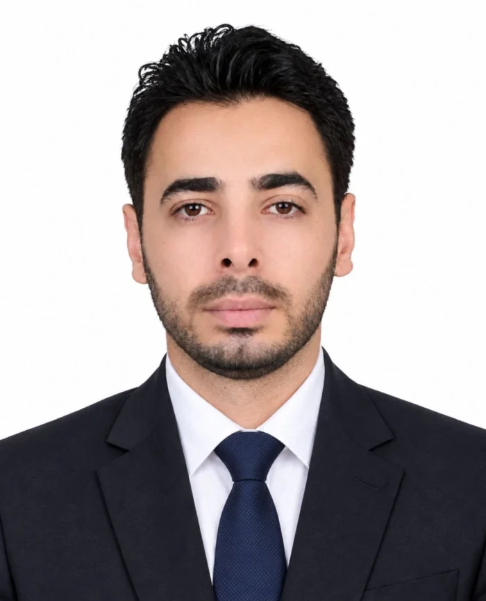 آقای هادی علی حسنی — وکیل پایه یک دادگستری _ وکیل موسسه