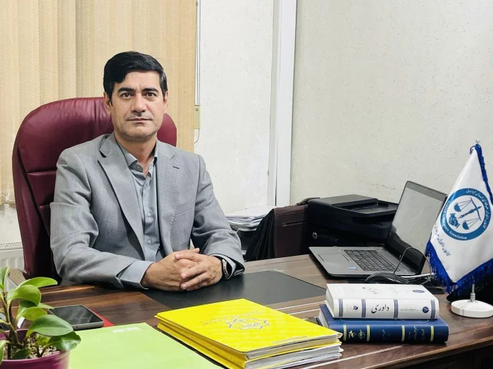 عکس پروفایل وکیل مهدی احمدپور